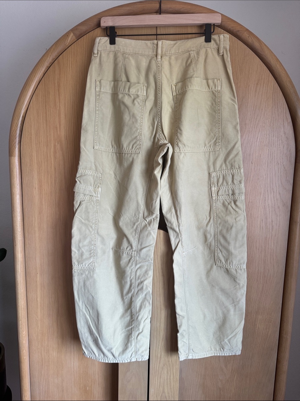 Citizens of Humanity Marcelle Cargo Pant in Gobi - Picture 5 of 9